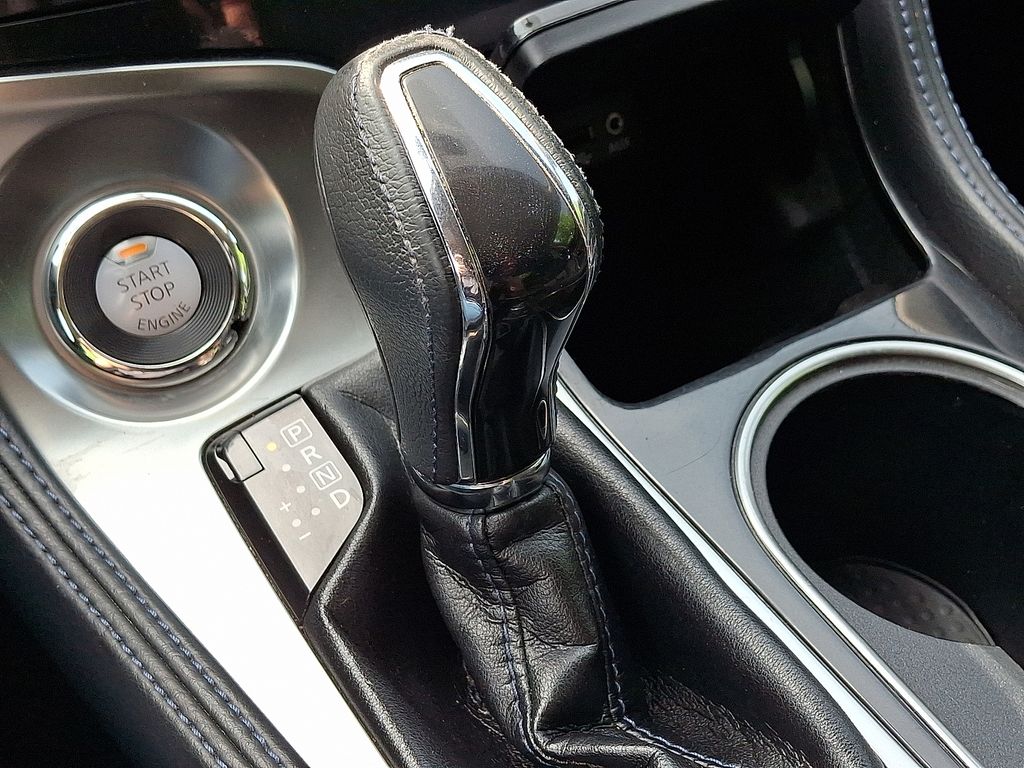 Thumbnail: 2016 Nissan Maxima - 14