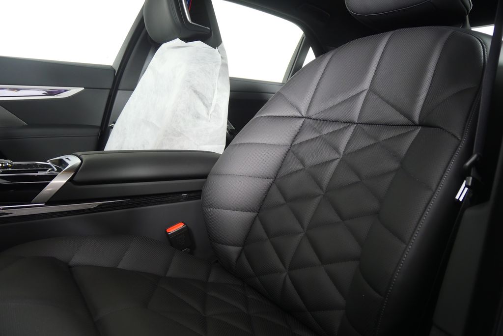 Thumbnail: 2026 BMW 7 Series - 11