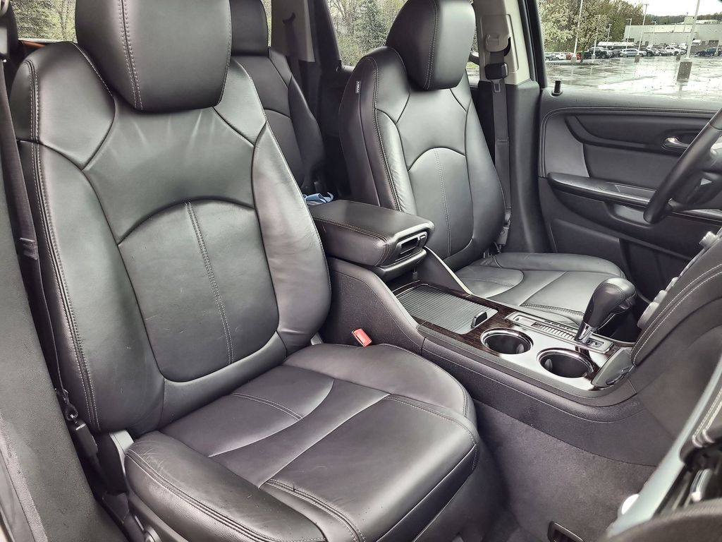 2016 Chevrolet Traverse LT 20