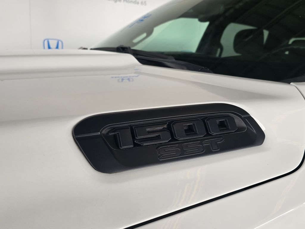 Thumbnail: 2025 RAM 1500 - 23