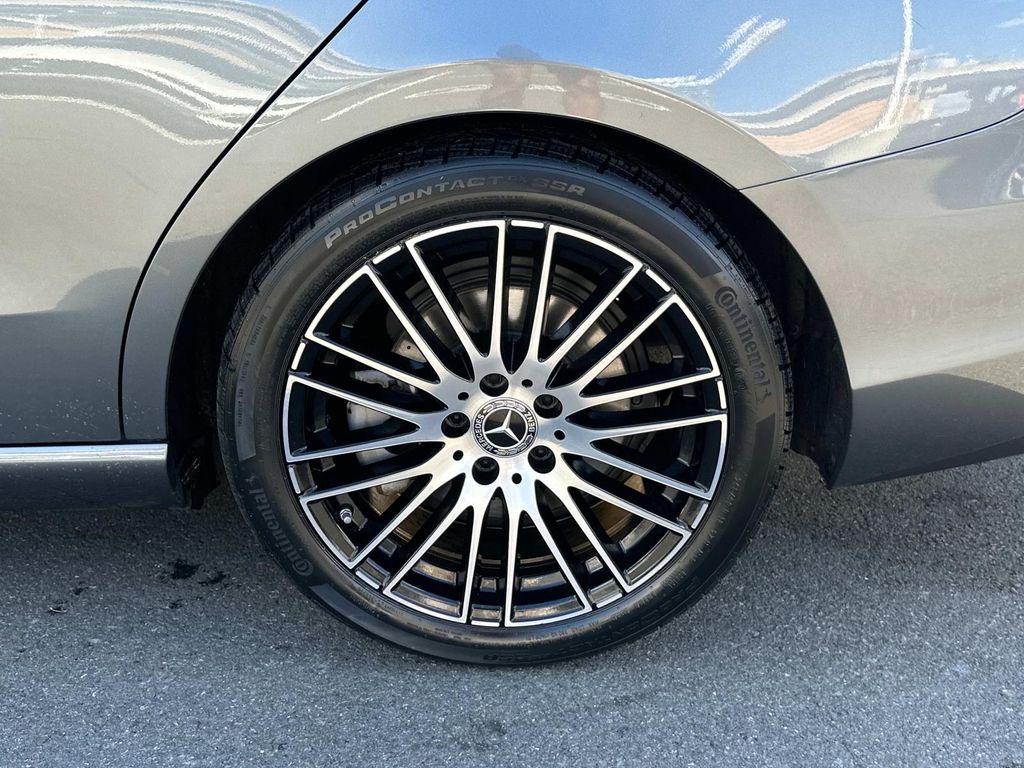 Thumbnail: 2022 Mercedes-Benz C-Class - 15
