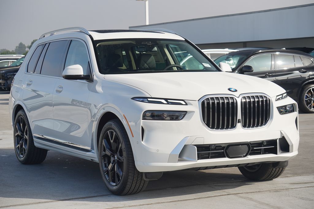 2025 BMW X7 xDrive40i 3