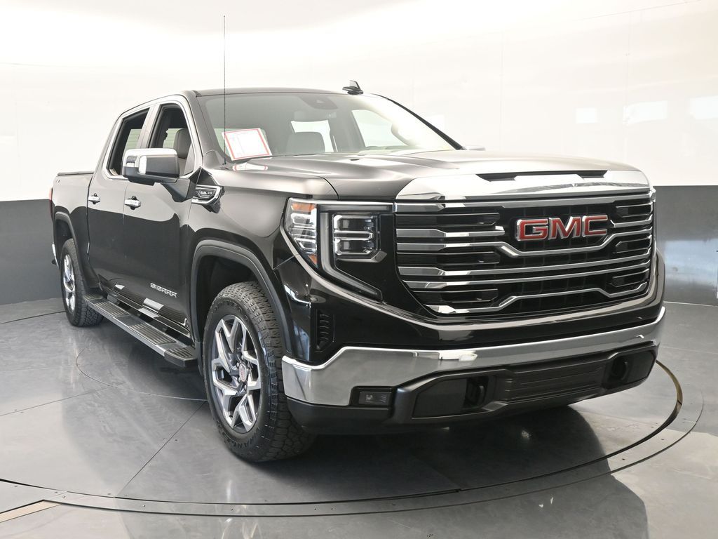 Used 2022 Onyx Black GMC SLT image 9