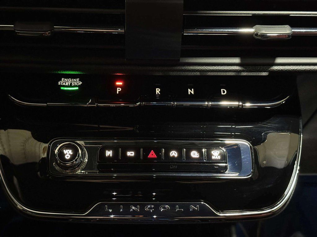 Certified Used 2023 Red Carpet Metallic Tinted Clearcoat Lincoln Reserve image 8