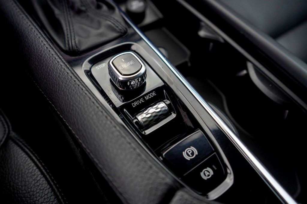 Used Car 2016 Volvo Xc90  T6 Momentum For Sale Under $15,000 In Taylor, Texas