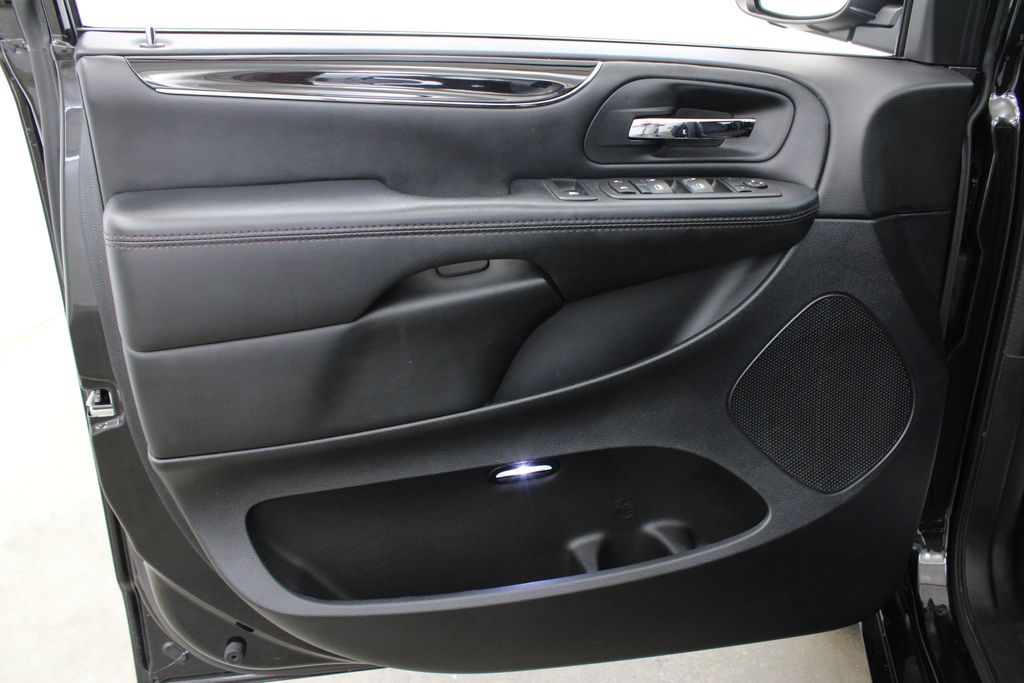 used 2020 Dodge Grand Caravan car, priced at $29,999