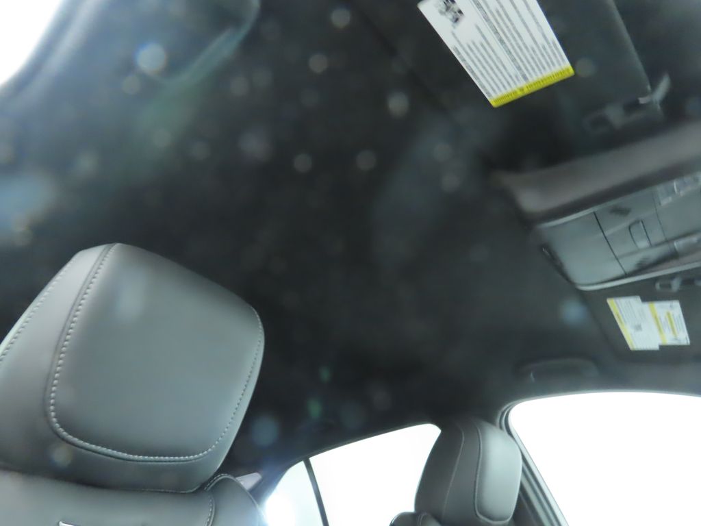 Thumbnail: 2025 Cadillac XT4 - 18