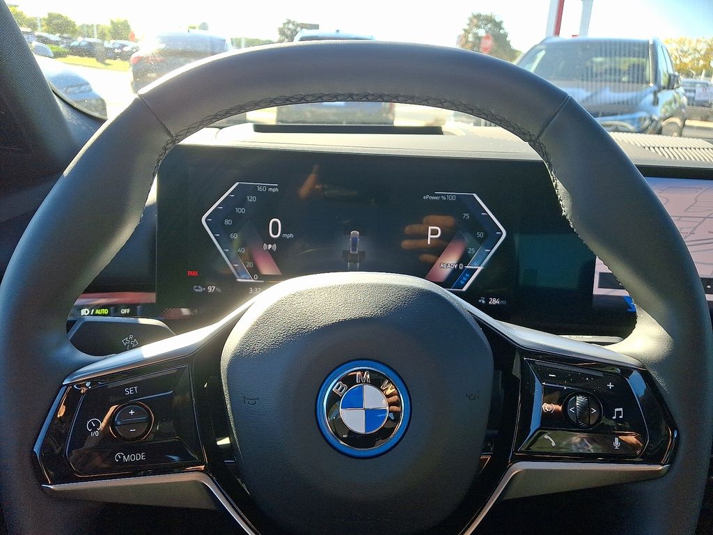 Thumbnail: 2025 BMW i5 - 21
