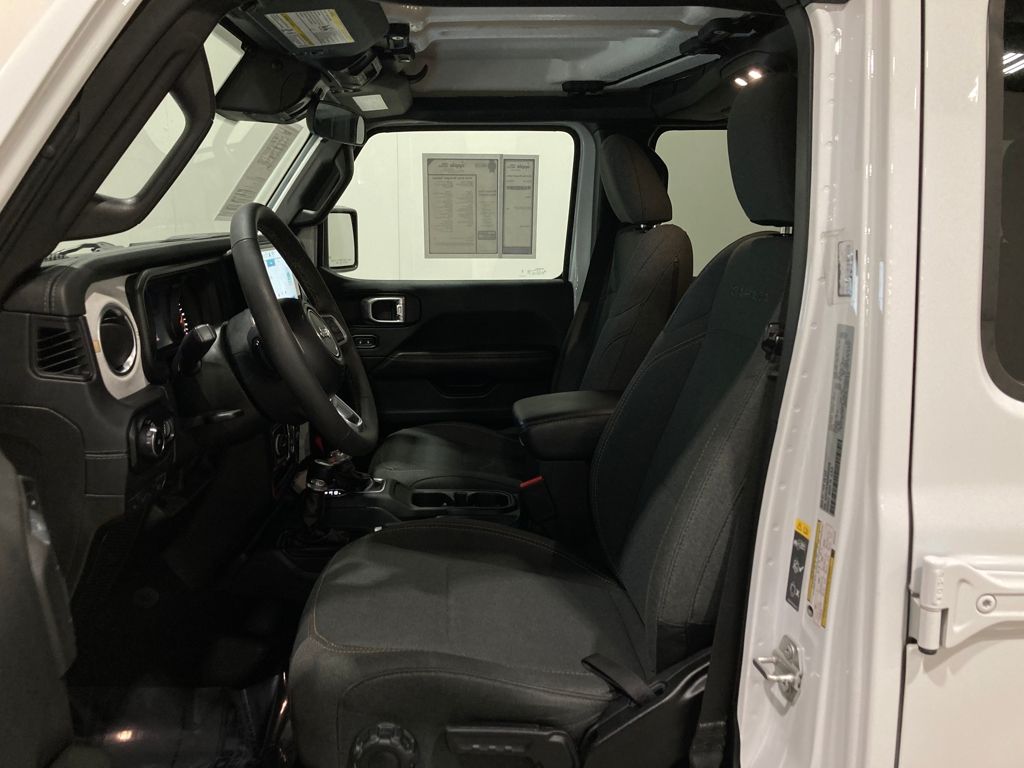 2024 Jeep Wrangler 4-Door Sahara 4x4