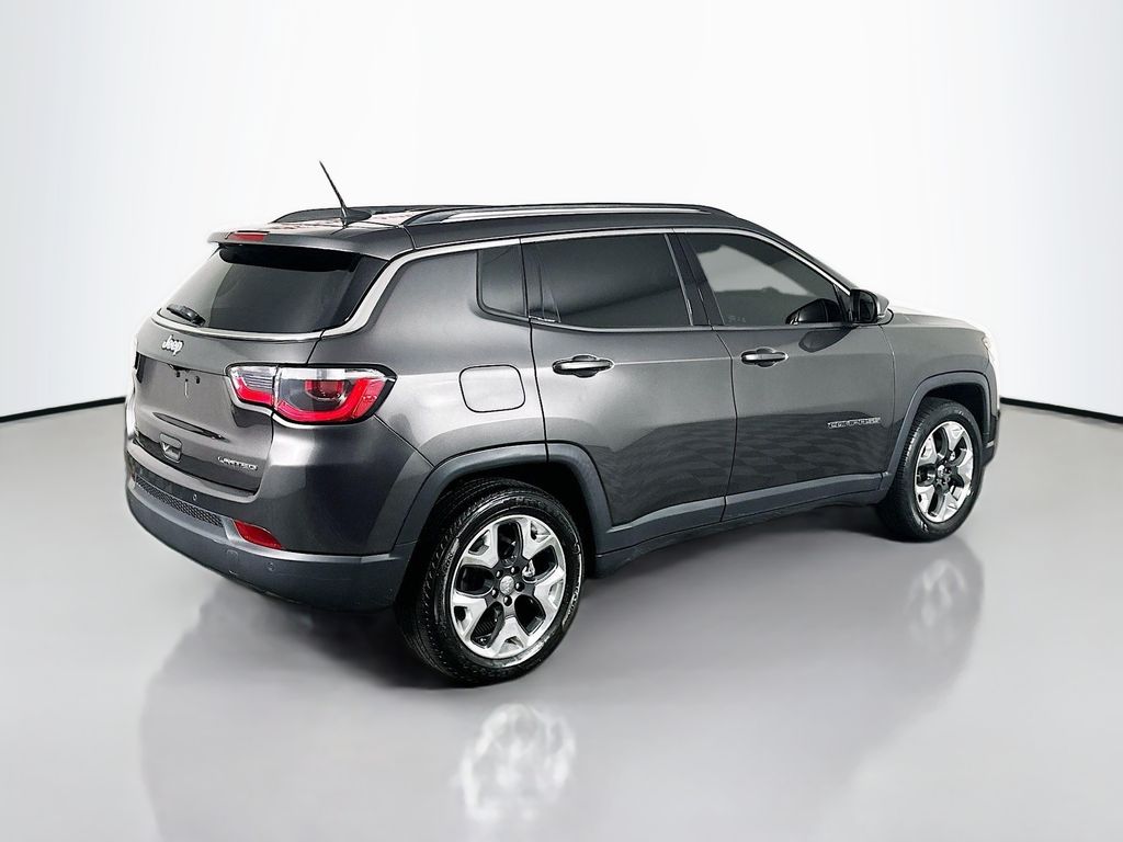 Used 2018 Gray Jeep Limited image 7