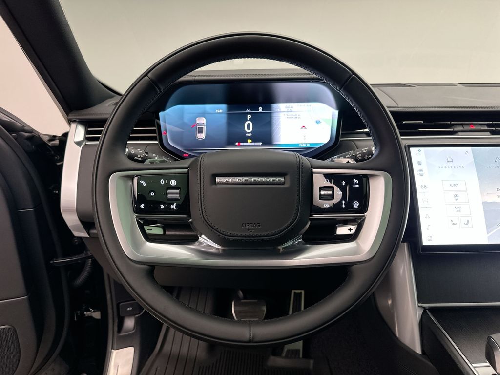 2025 Land Rover Range Rover SE 14