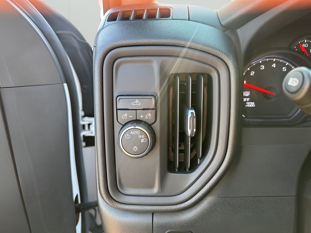 Used Car 2022 Chevrolet Silverado 1500  Custom For Sale Under $35,000 In Austin, Texas