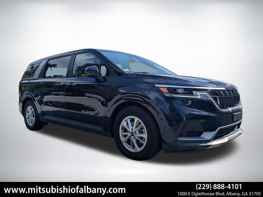 2024 Kia Carnival LX