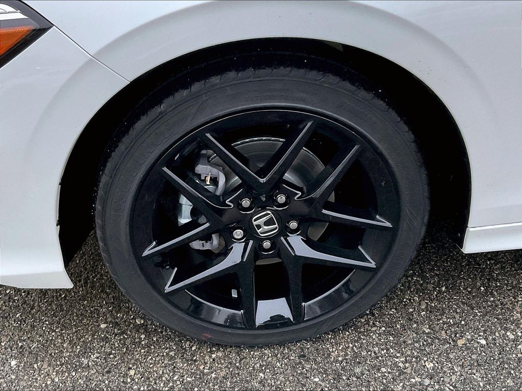2025 Honda Civic Hybrid — photo 8