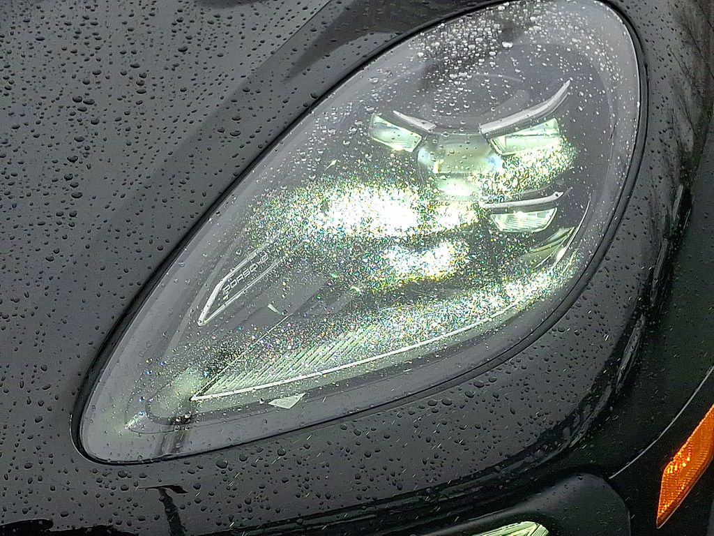 Thumbnail: 2022 Porsche Macan - 9