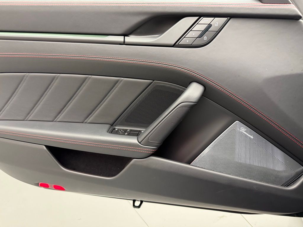 Thumbnail: 2026 Porsche 911 - 20