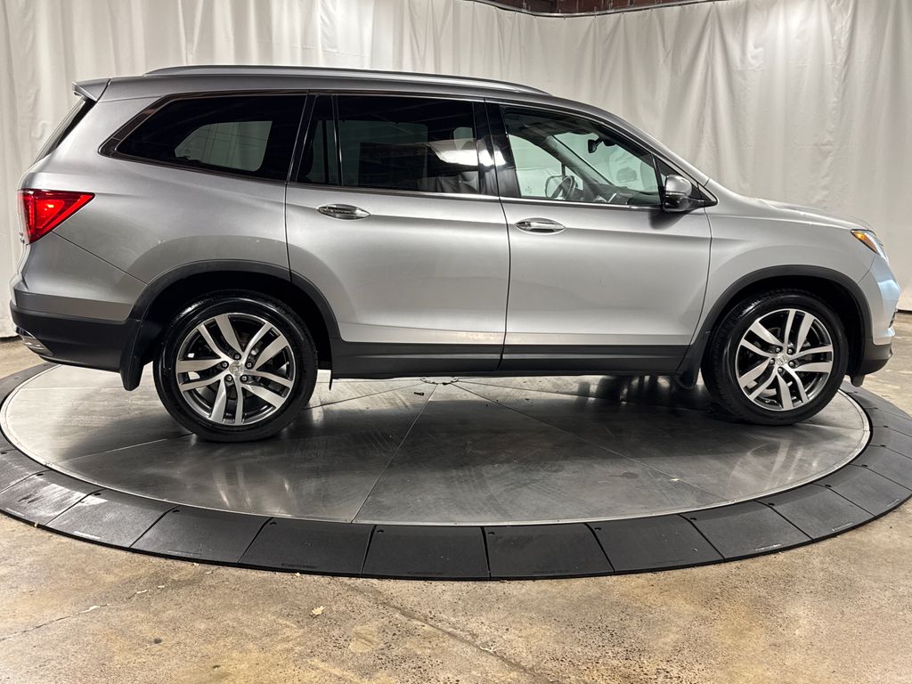 used 2016 Honda Pilot car, priced at $21,304