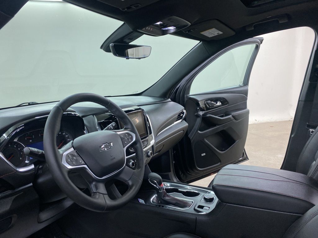 2023 Chevrolet Traverse RS photo