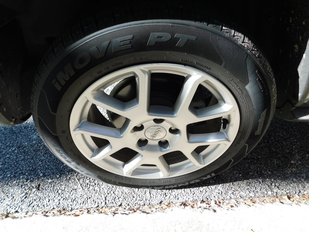 Thumbnail: 2020 Jeep Renegade - 7