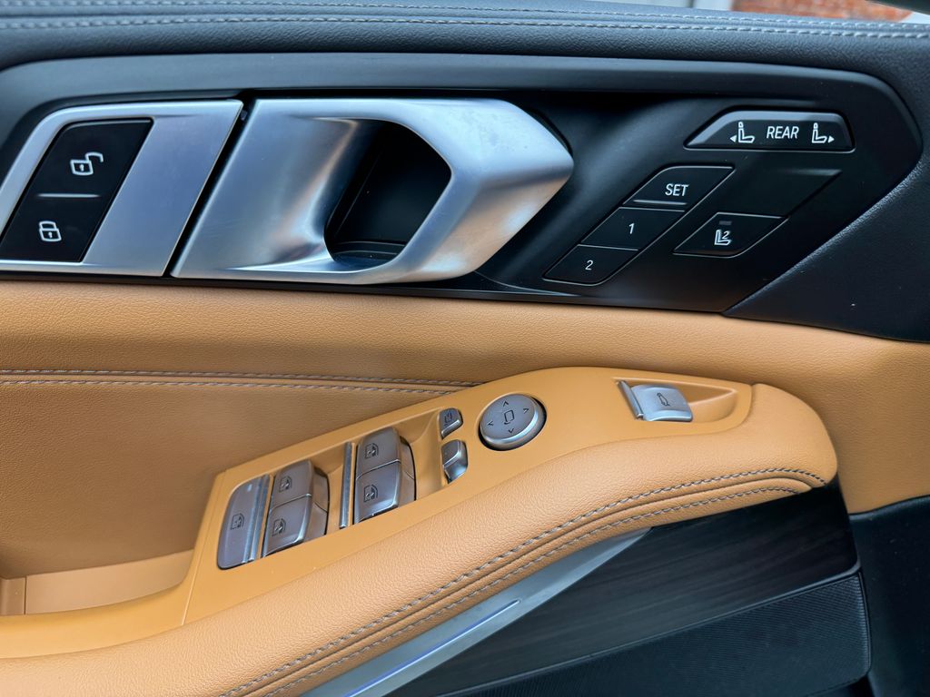 Certified Used 2024 White BMW xDrive40i image 10