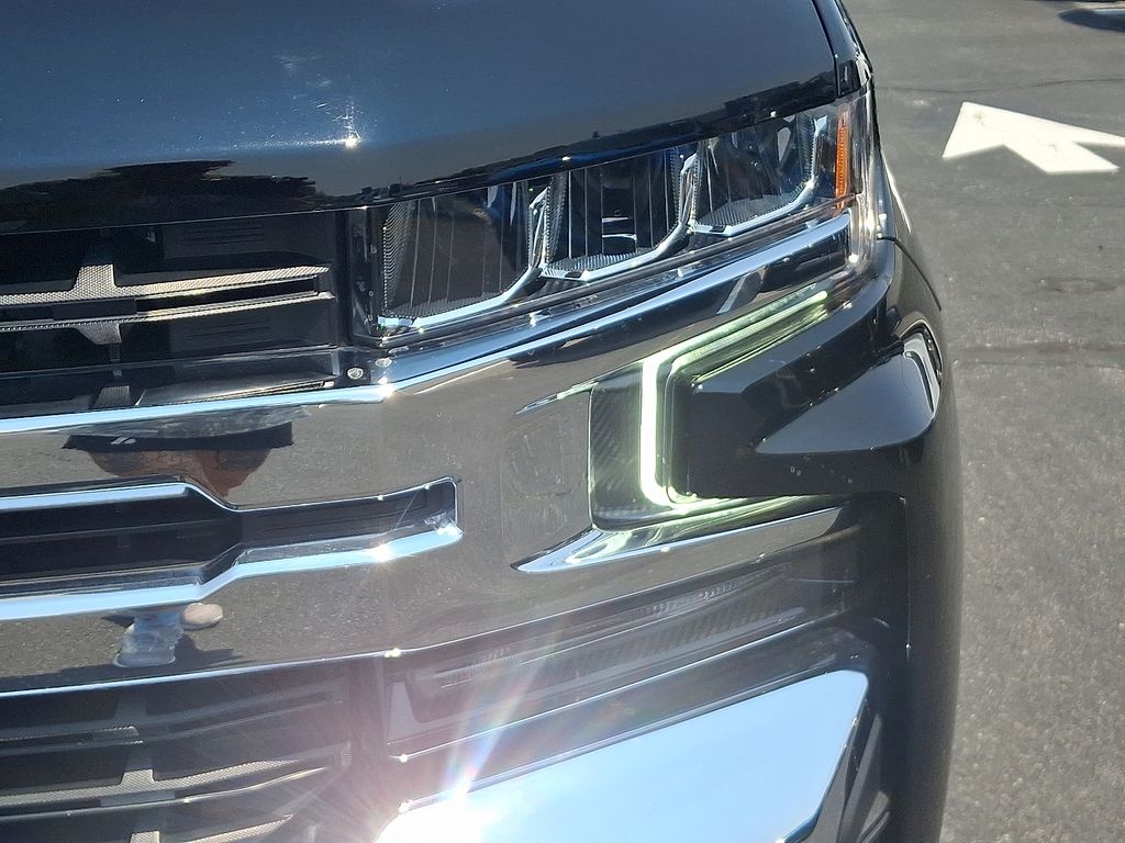 Thumbnail: 2022 Chevrolet Silverado 1500 - 9