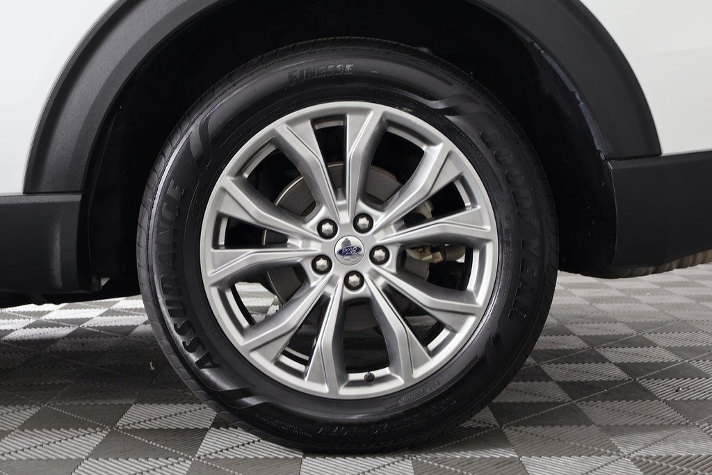 Thumbnail: 2022 Ford Explorer - 17