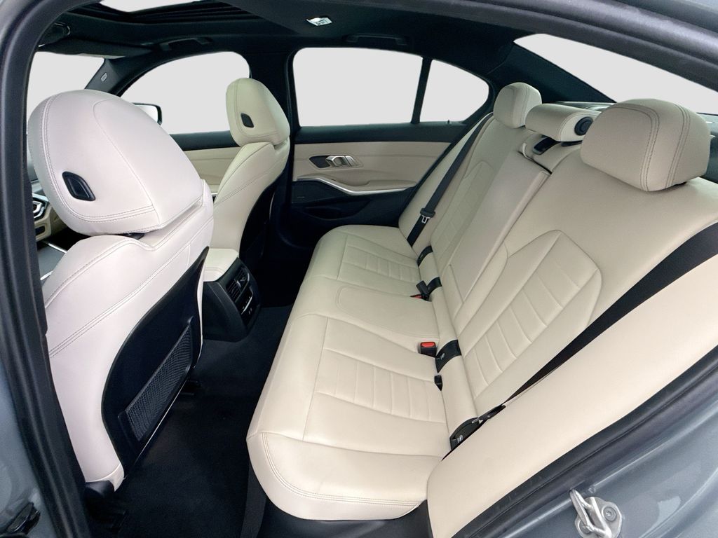 Thumbnail: 2023 BMW 3 Series - 20