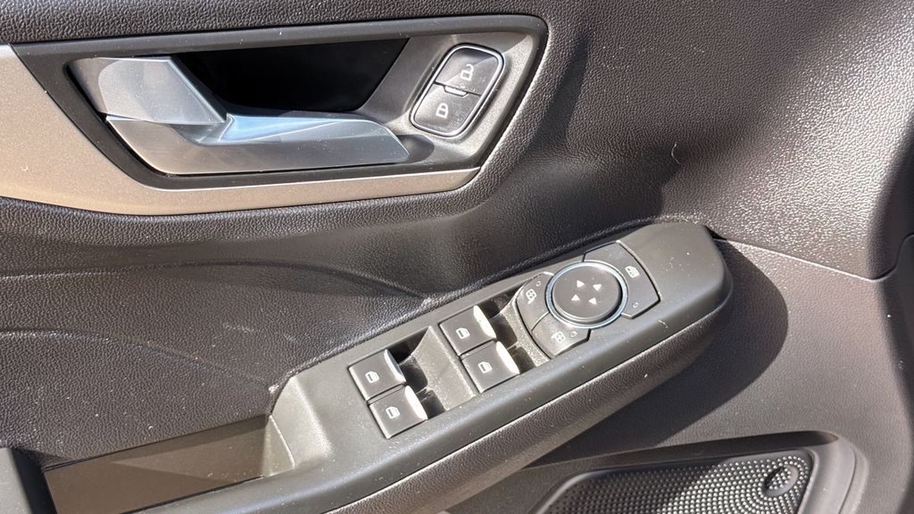 Used 2021 Ford Escape SE 4D Sport Utility