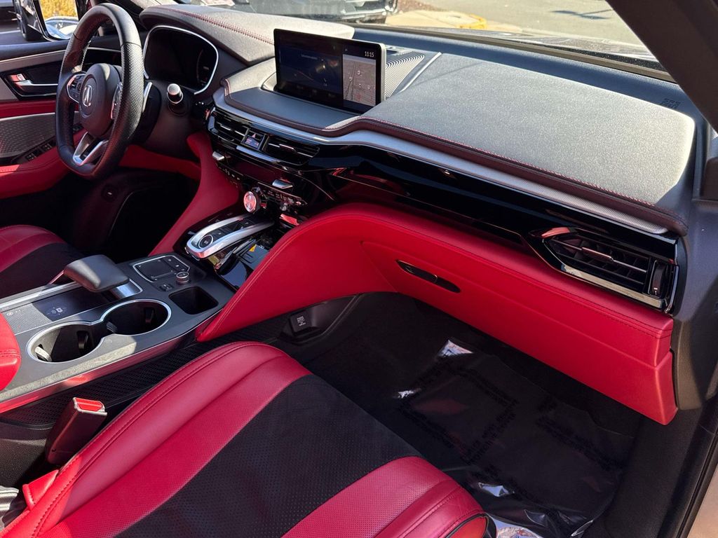 Thumbnail: 2022 Acura MDX - 18