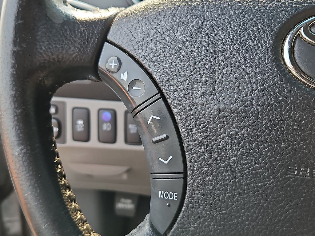 Thumbnail: 2011 Toyota Tacoma - 21