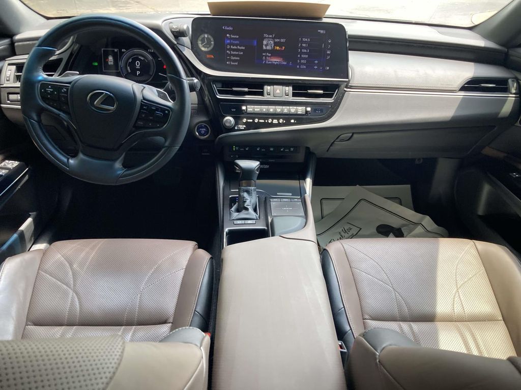 Used 2022 Gray Lexus 300h Ultra Luxury image 11