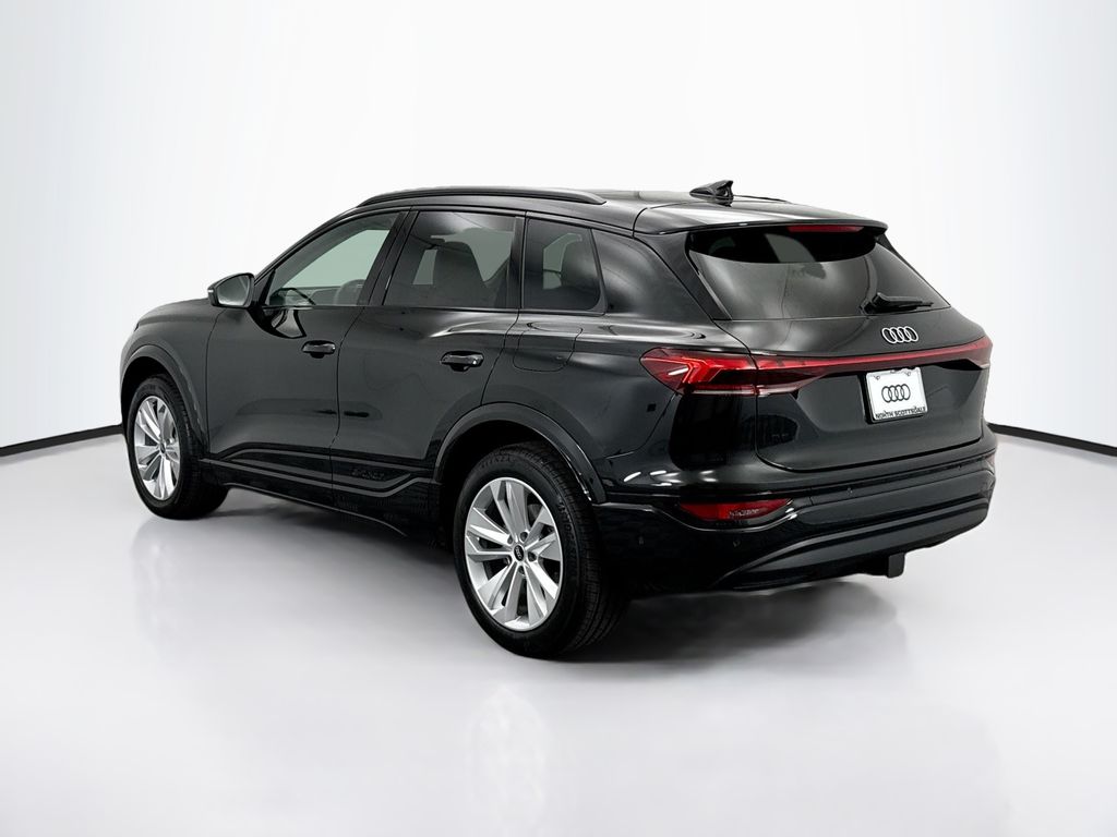 Thumbnail: 2025 Audi Q6 e-tron - 7