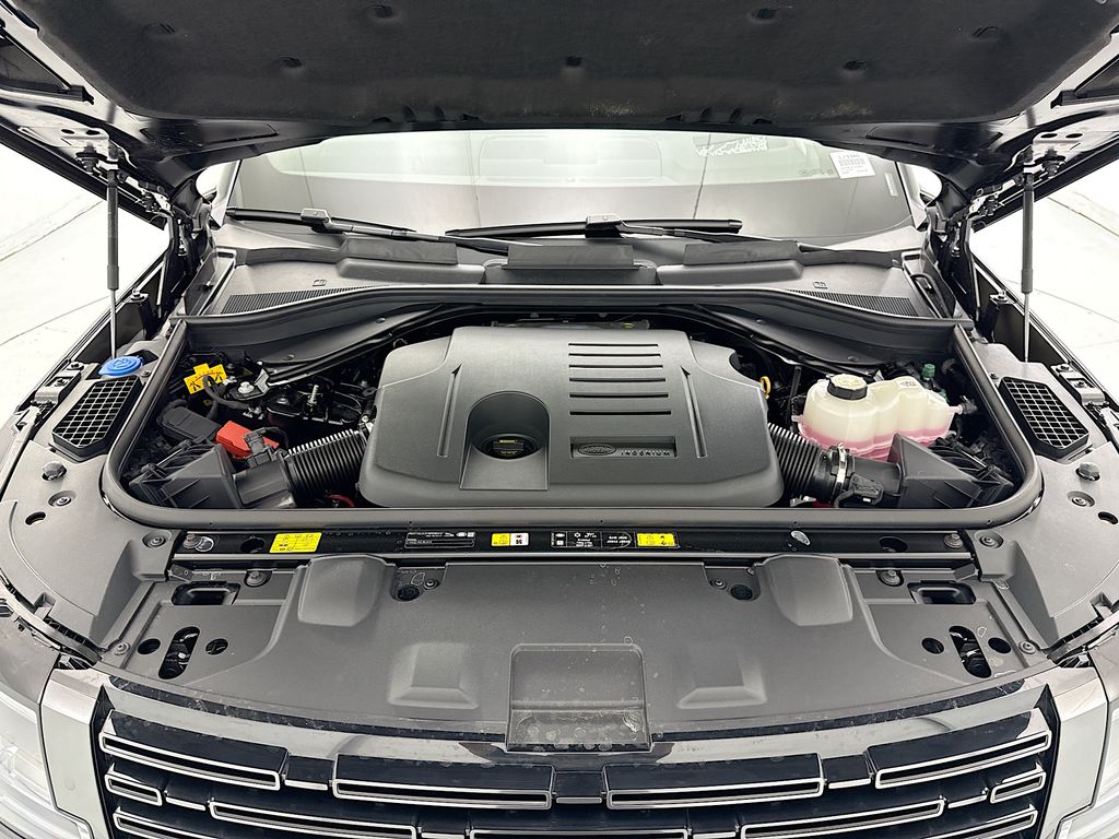 Thumbnail: 2026 Land Rover Range Rover - 28