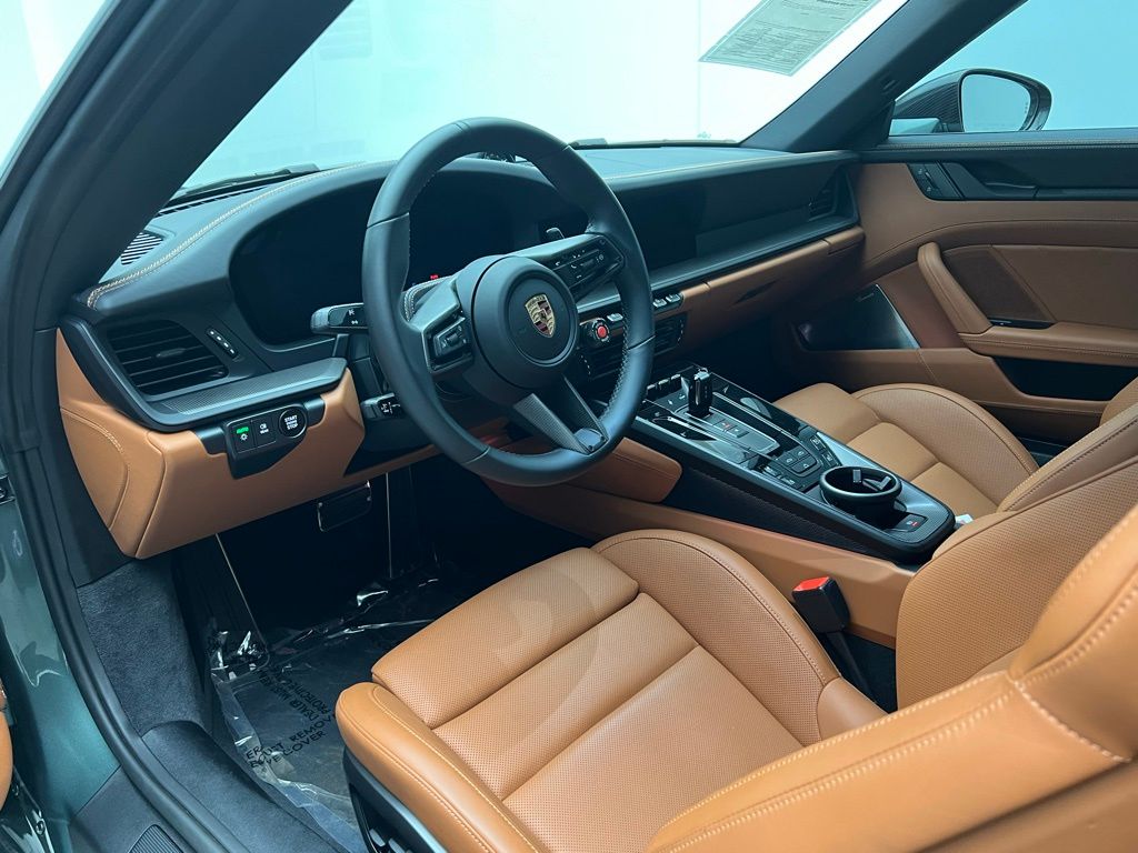 Thumbnail: 2025 Porsche 911 - 4