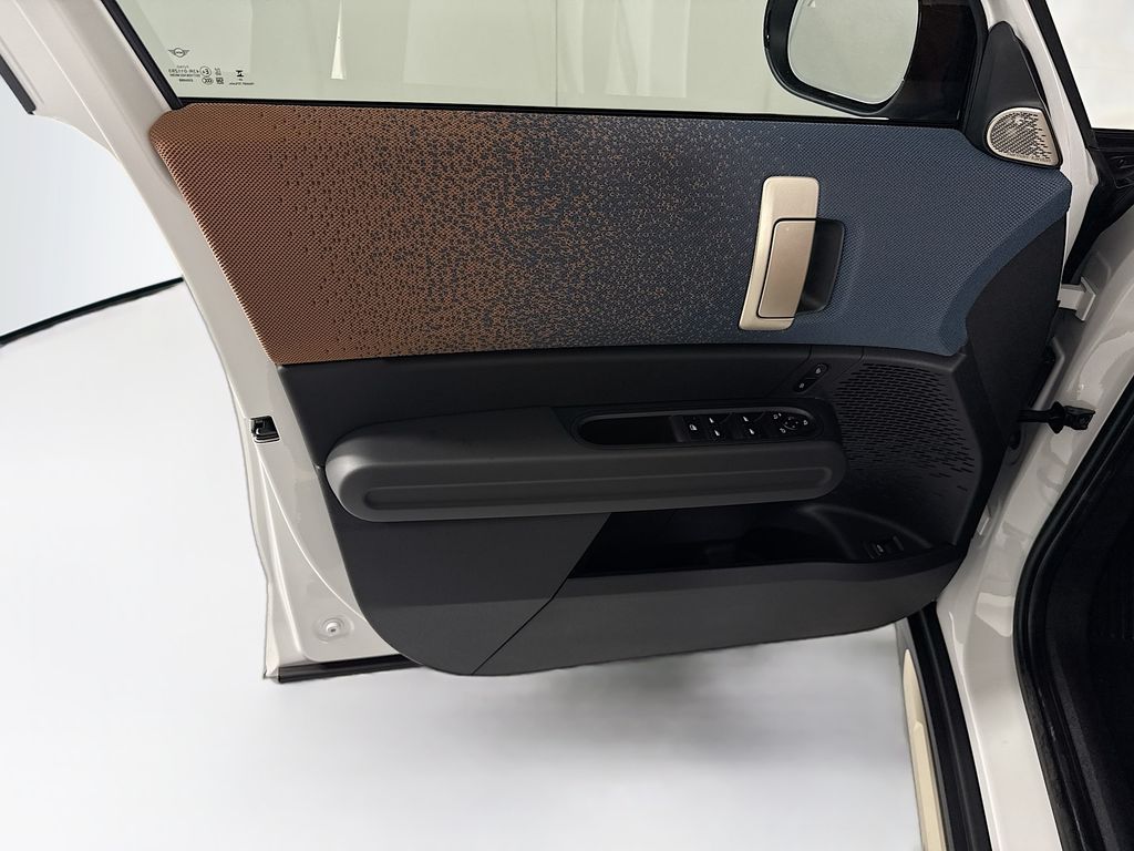 Thumbnail: 2027 MINI Cooper Countryman - 24