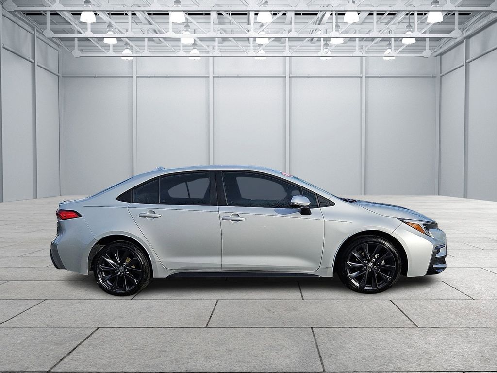 Thumbnail: 2023 Toyota Corolla - 4