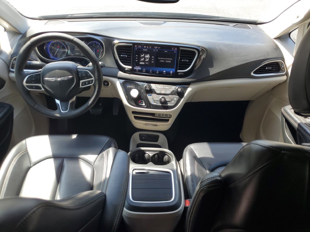 Used 2023 Chrysler Pacifica Van