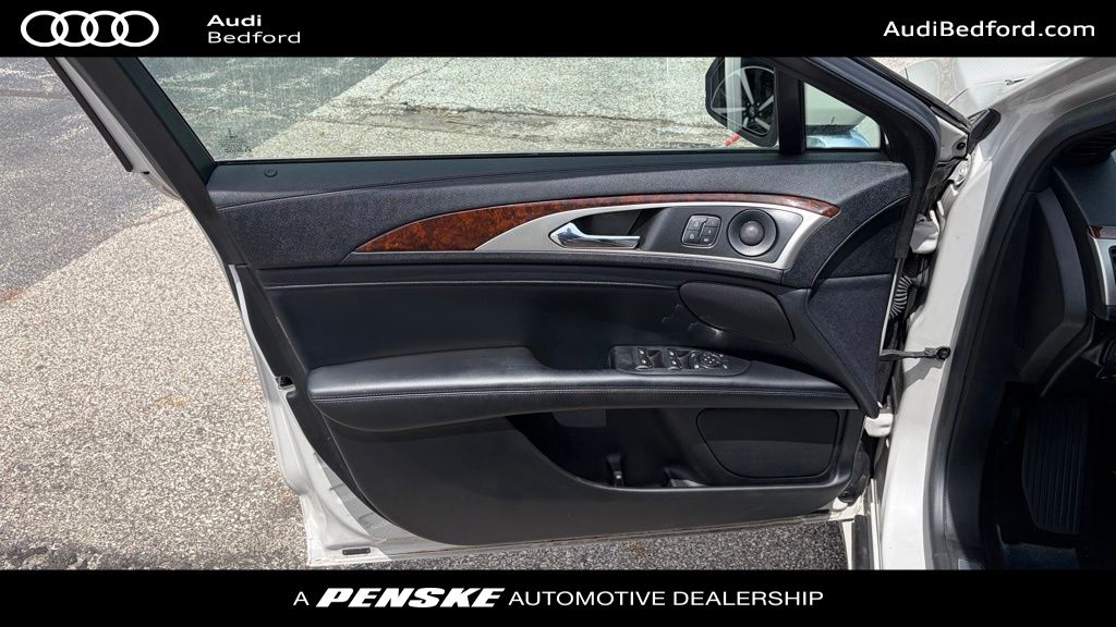 Thumbnail: 2019 Lincoln MKZ - 12
