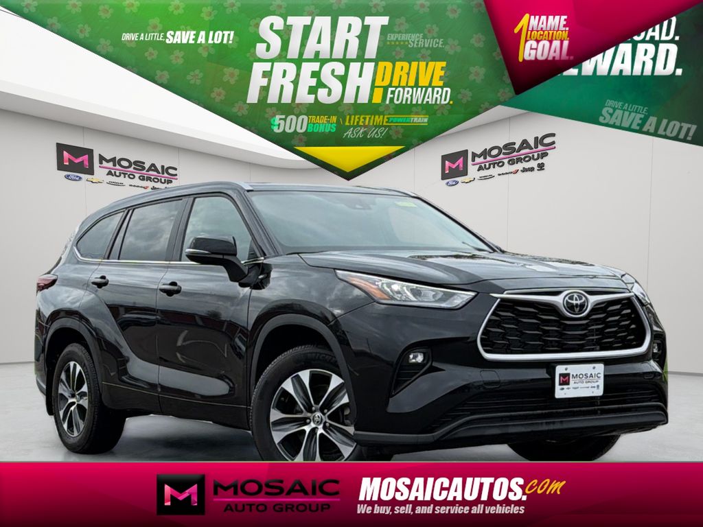 Used 2024 Toyota Highlander XLE SUVs