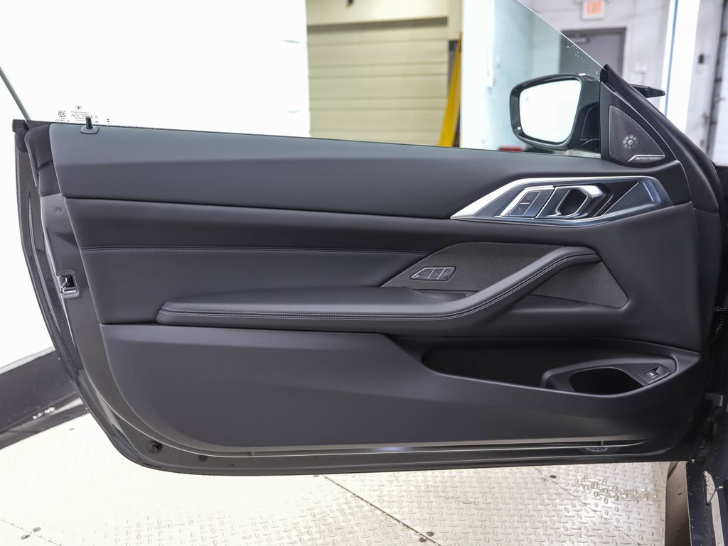 Thumbnail: 2026 BMW M4 - 9