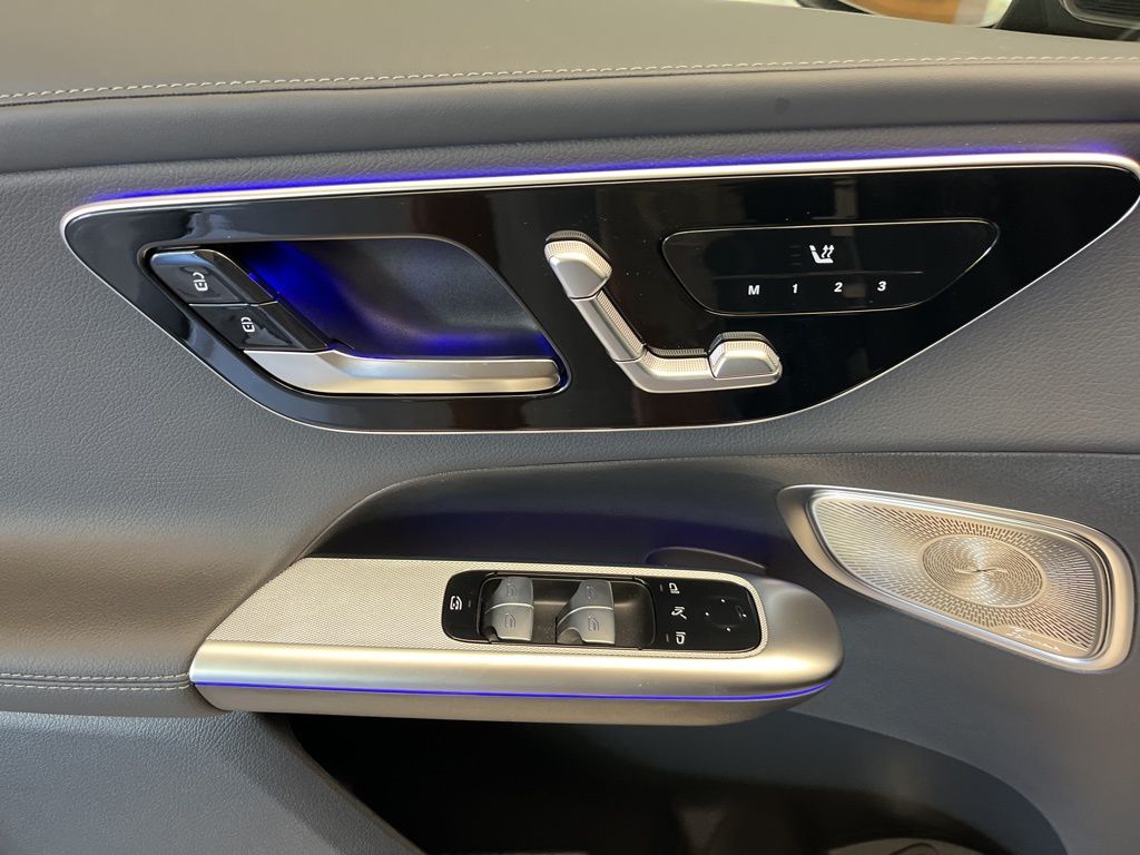 Thumbnail: 2026 Mercedes-Benz GLC - 12