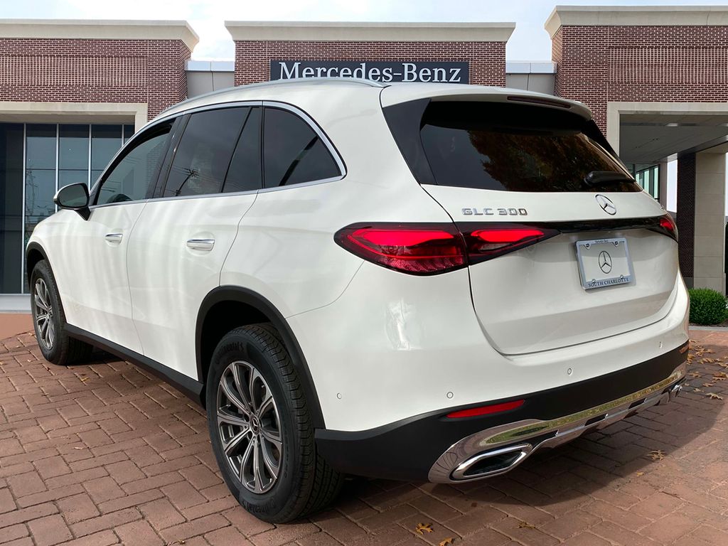 Thumbnail: 2025 Mercedes-Benz GLC - 6