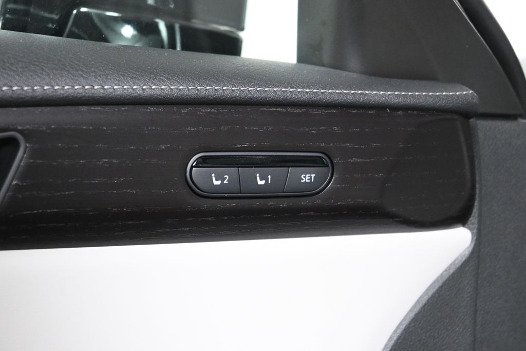 Thumbnail: 2026 INFINITI QX60 - 24