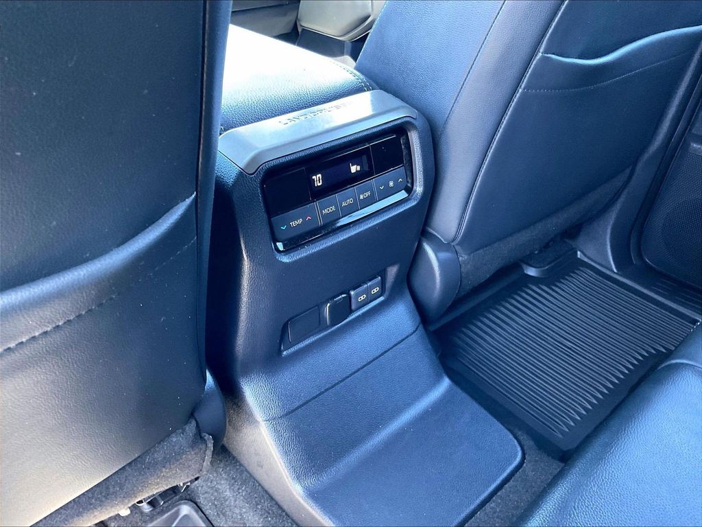 2025 Toyota Land Cruiser — photo 28