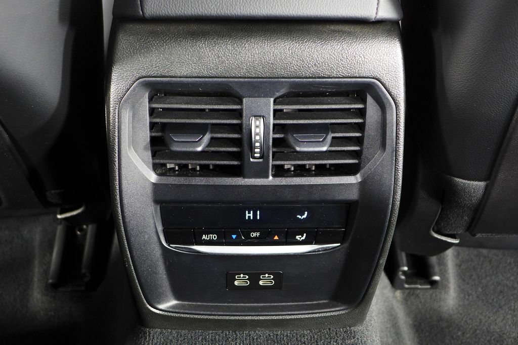 Thumbnail: 2023 BMW 3 Series - 24