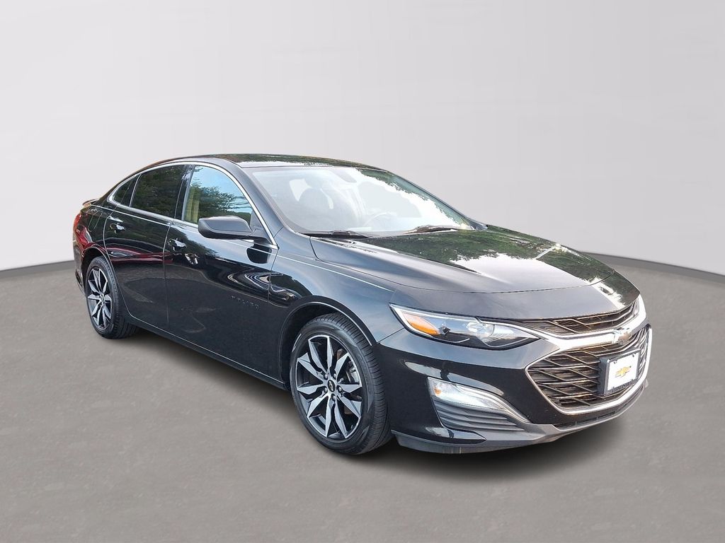Thumbnail: 2020 Chevrolet Malibu - 3