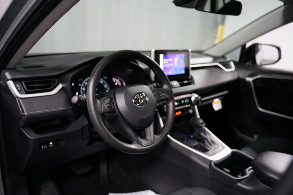 2025 Toyota RAV4 LE 11