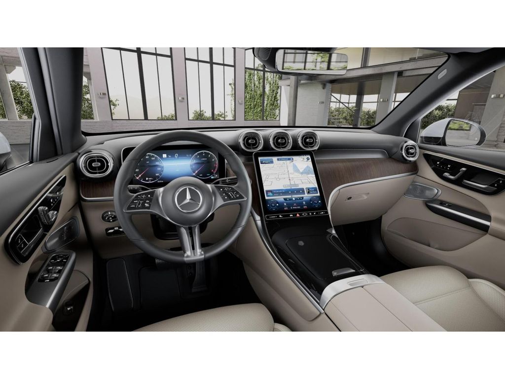2025 Mercedes Benz GLC 300 4MATIC photo 3