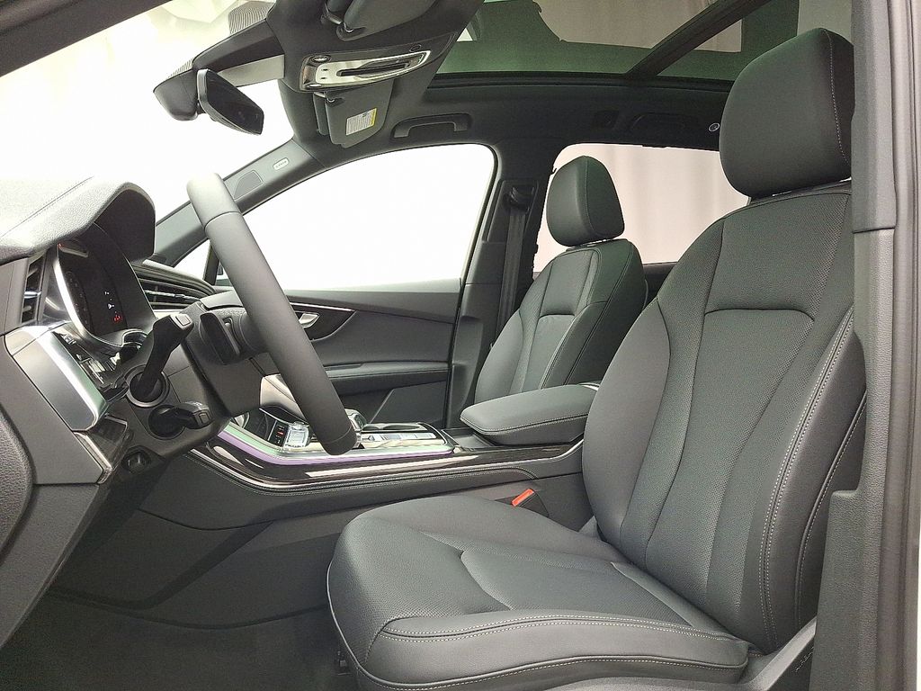 Thumbnail: 2026 Audi Q7 - 7