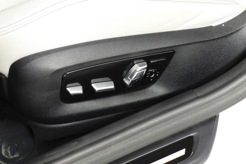 2022 BMW M5 Base 23